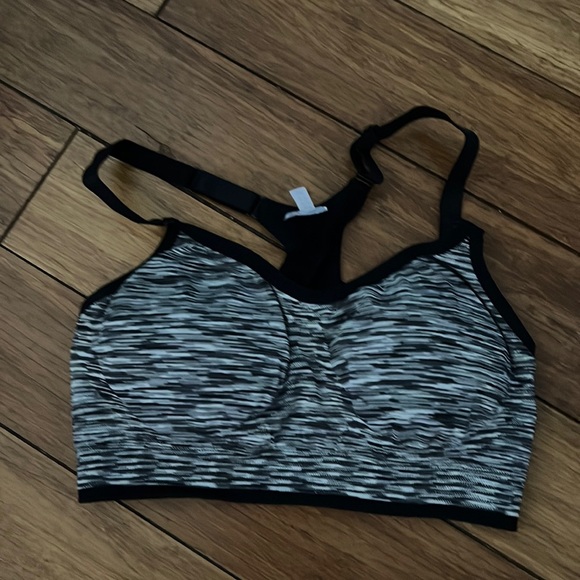 Itzon - Picture 1 of 2